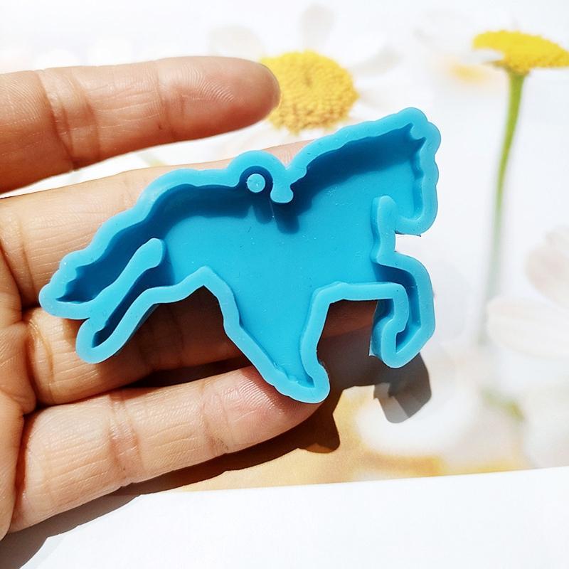 Shiny Glossy Horse Riding Cowboy Hat Keychain Silicone Epoxy Resin Mold DIY Pendant Jewelry for Valentine Gift Craft