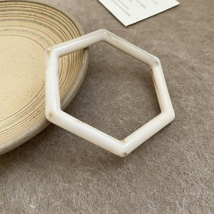 European and American Fashion High-End Marbled Acrylic Bangle Bracelet - Women's Versatile Hand Jewelry