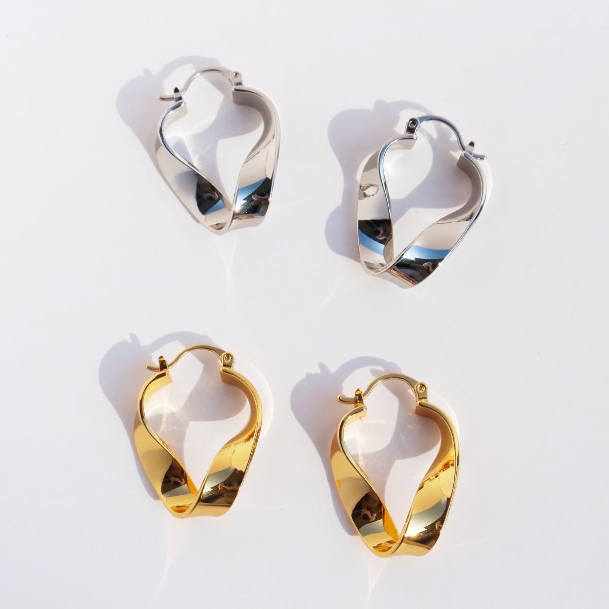 

Minimalist Twisted Geometric Ear Cuffs: European & American Trendy Metal Style Earrings золотой