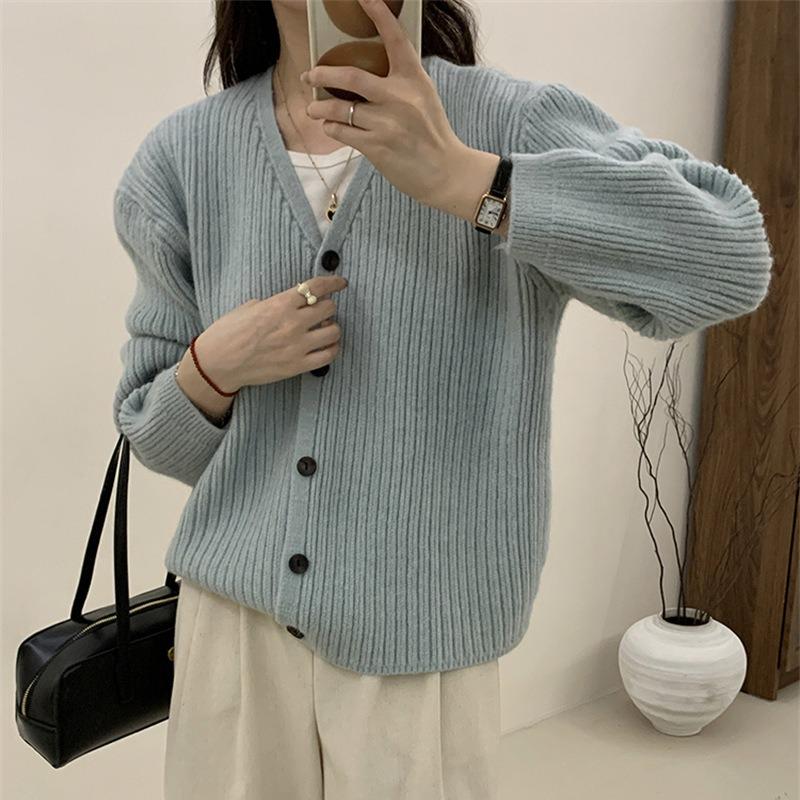 Vintage lazy wind V-neck knitted cardigan women's clothing autumn and winter new loose high-end long-sleeved sweater jacket women