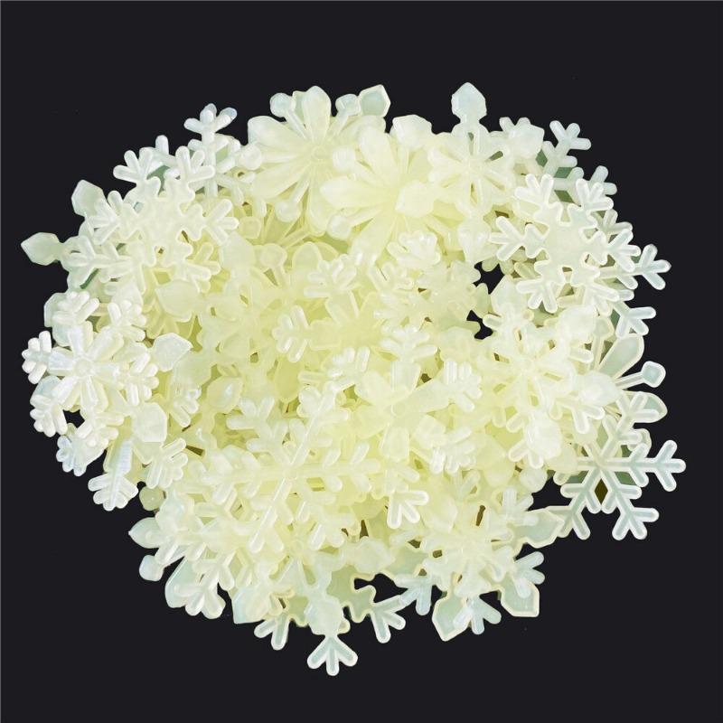 100 STÜCKE Bunte Leuchtende Schneeflocken Wandaufkleber Leuchten im Dunkeln Abziehbild für Kinder Babyzimmer Schlafzimmer Weihnachten Heimdekoration