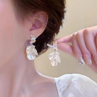 Super Fairy Shell Flower Earrings High-End Earrings Niche Design French Stud Earrings Temperament Earrings Women