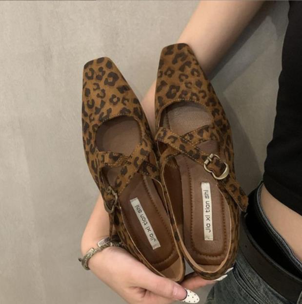 Fashion 2025 Leather Leopard Print Ballet Flats Women Mary Janes Shoes Brand New Trendy Buckled Crossover Leisure Comfy Flats