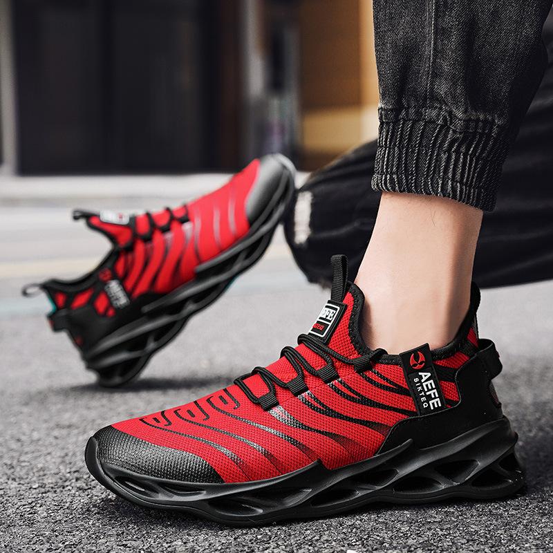 Leichte Sportschuhe Herren Fly-Woven Mesh 2025 atmungsaktive Herrenschuhe Jinjiang Kaltklebe-Klingenschuhe Sneaker