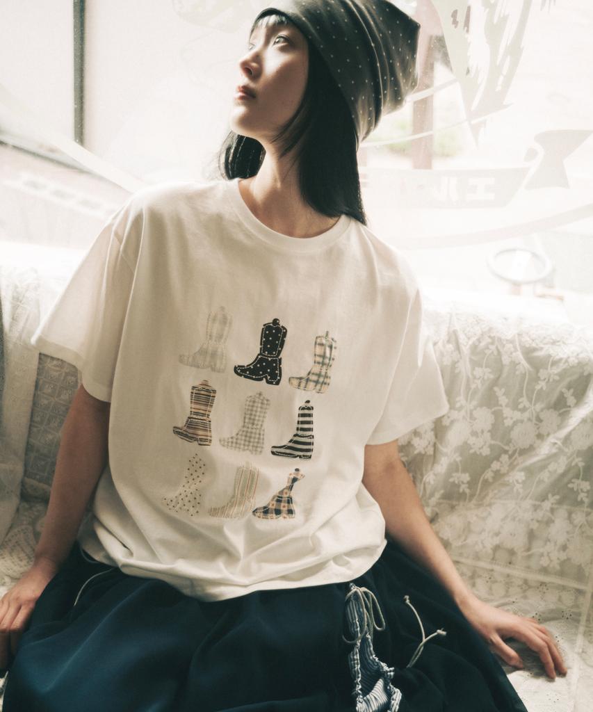 Ohesio Pony Boots Overfit T-Shirt, White