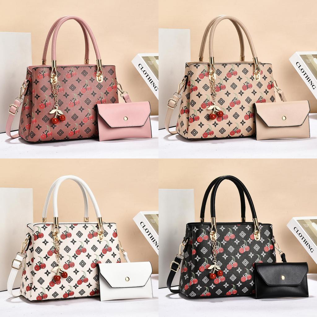 Classic Large Capacity Pu Handbag For Casual Travel And Daily Use