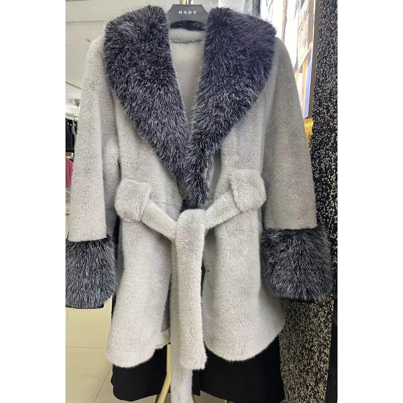 2025 New Big Fur Collar Long Slim Jacket Mink Imitation Fox Fur Plush Coat High Fashion Version