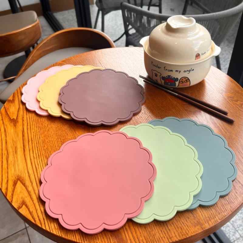 Silicone Coasters Flower Heat Insulation Antiskid Drink Cup Mats Waterproof Pot Bowl Pad Table Protector Drinkware Decoration