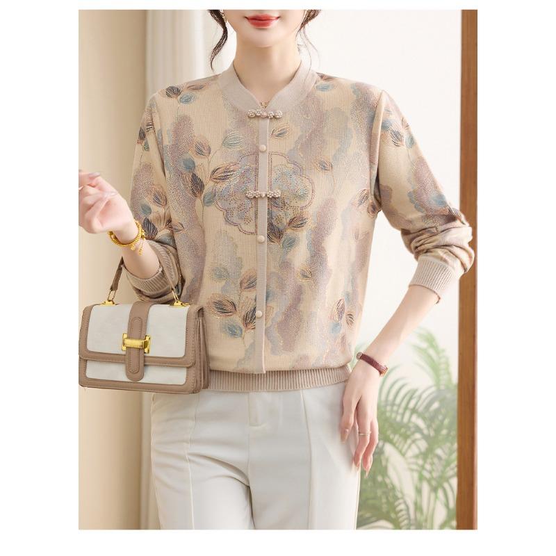 

Women s Western Style Autumn and Winter Clothing Tops Fashionable Middle-aged Autumn Clothes Knitted Sweaters Women s Loose 5XL бежевий