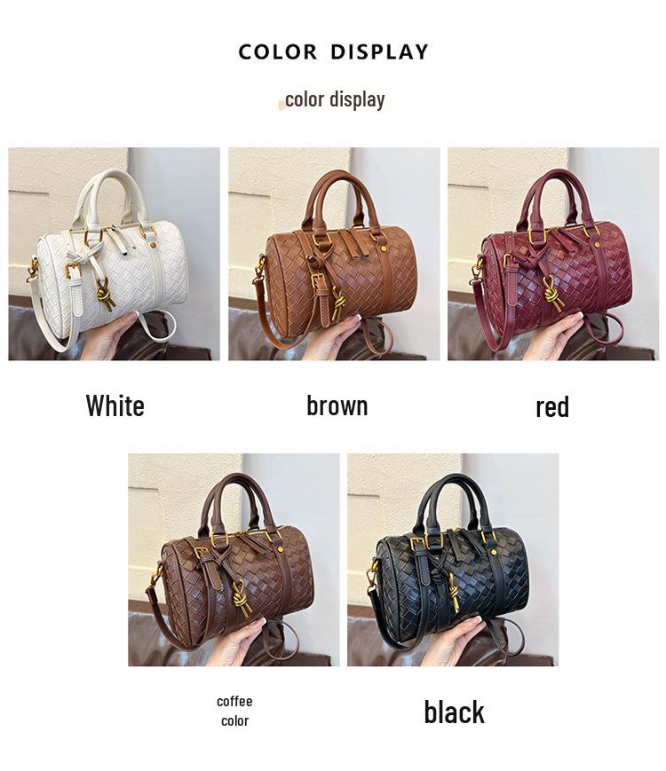 2025 Autumn/Winter Vintage Woven Women's Pillow Shoulder Bag