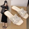 2025 summer new Xiaoxiangfeng outer wear flat-bottomed slippers female summer fairy versatile fashion soft-bottomed beach sandals