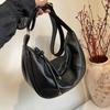 Casual Niche Dumpling Bag Women's New Autumn and Winter Fashion Versatile Messenger Bag High-end Soft-faced Underarm Bag