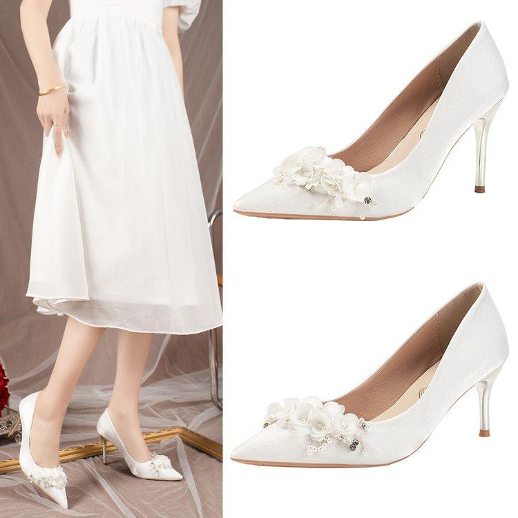 New White High Heels Women's Fine Heels Wedding Dress Two Wear Satin Flower Wedding Shoes Pointed Pumps