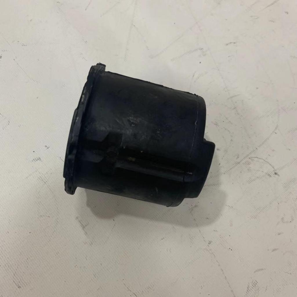 Pouzdro zadní nápravy pro BMW E34/E32 - Číslo dílu 33311129760