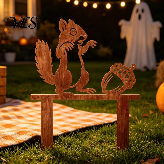 Flower Bed Decoration Rusty Metal Squirrel with Acorn Garden Stake, Cute Animal Silhouette Sculpture, Ground Insert Decor Decorative Outside Yard Art