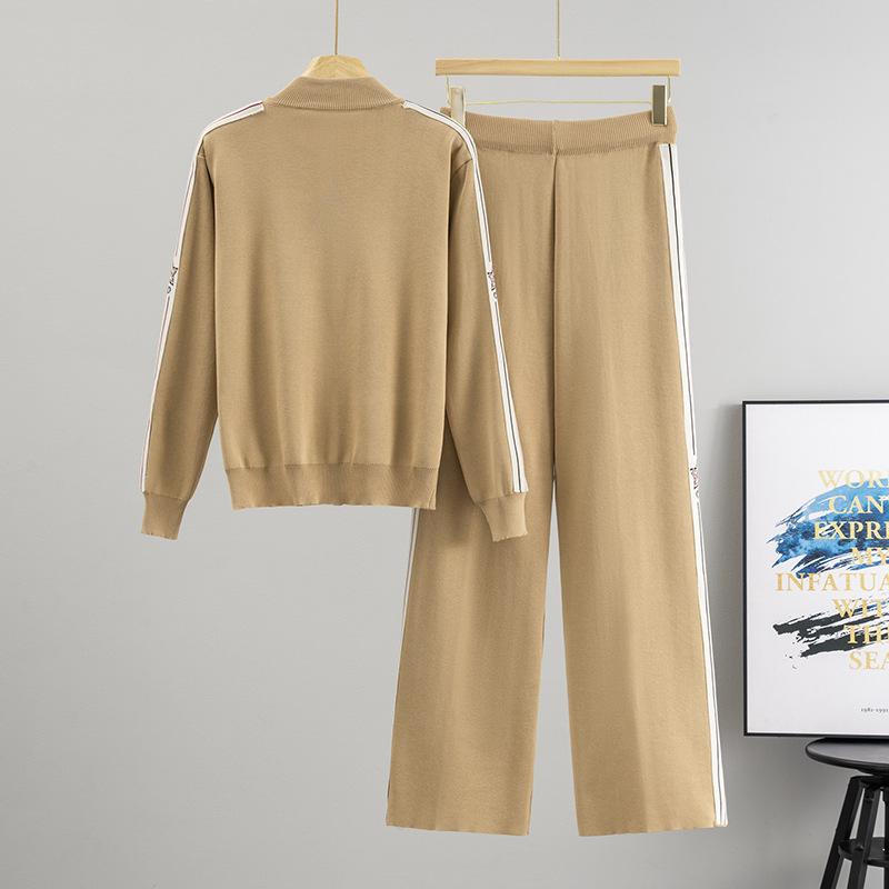 A New Autumn Casual Set Featuring A Letter Zipper Top with A Tie and Long-sleeved Knitted Two-piece