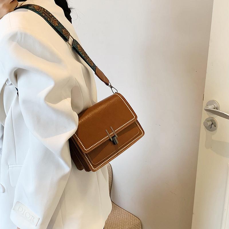 Chic Urban Minimalist Pu Leather Small Square Crossbody Bag For Everyday Use коричневый