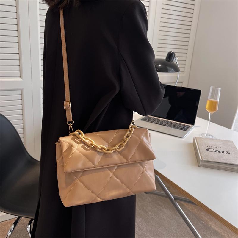 2022 Trendy Spring Diamond Crossbody Bag - Vielseitige High-End-Umhängetasche für Damen