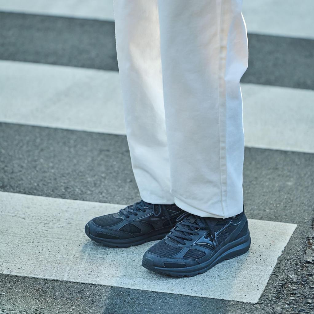 WAVE FRD WP Waterproof Casual Walking Suitable for Commuting and Wide Black X Cm [Mizuno] Shoes, Platform, School, Fit, Black, 28.0