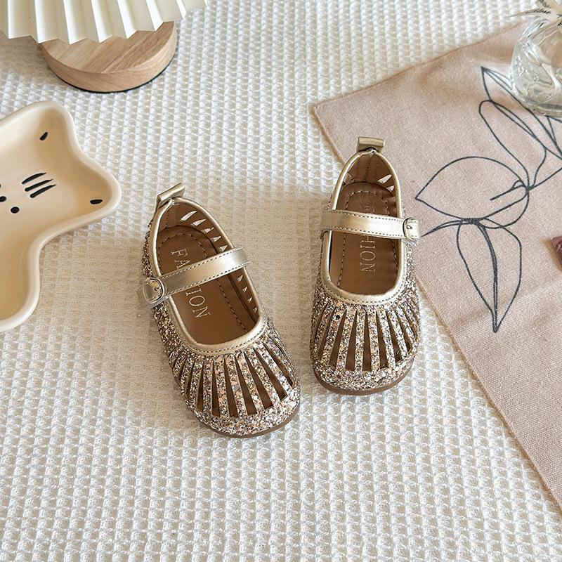 ZapatosFashion Kids Dance Shoes 2025 Summer New Style Girls Leather Shoes Anti Slip Child Sandals Simple Girls' Princess Shoe