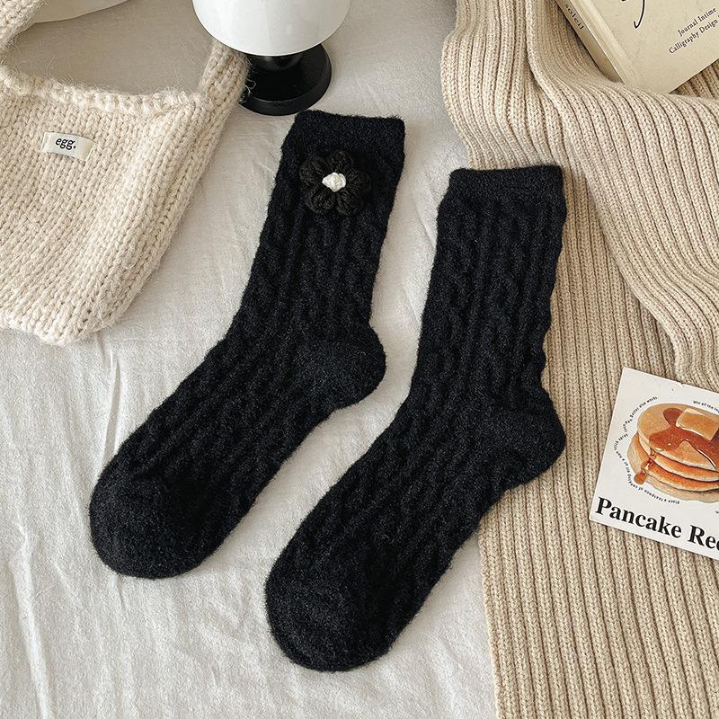 

Women s Autumn and Winter Fleece Thickened Warm Fleece Ins Style Flower Sleep Versatile Pile Socks 1 pair