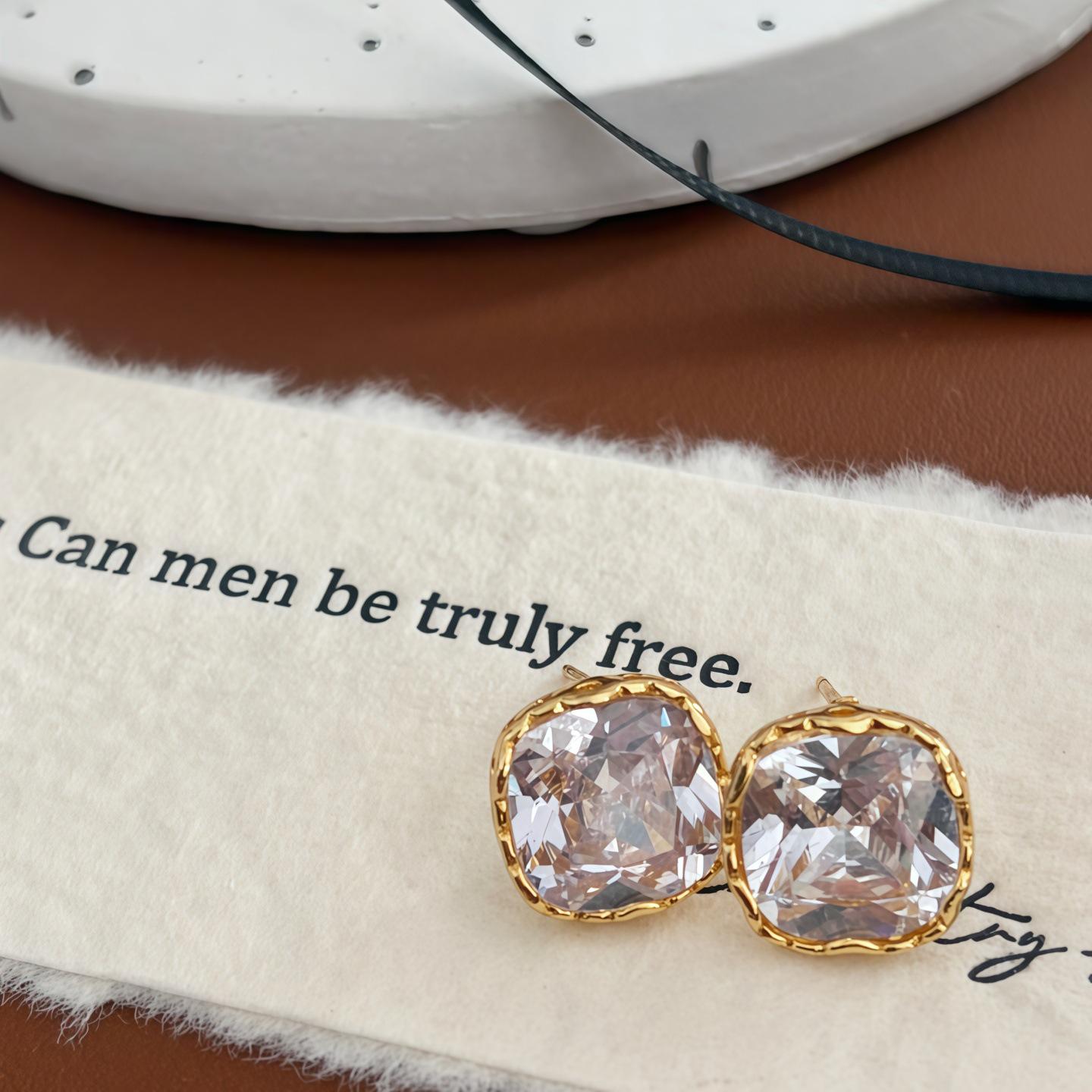 2025 Искрящиеся французские циркониевые серьги-гвоздики - Элегантные, универсальные, высококачественная мода