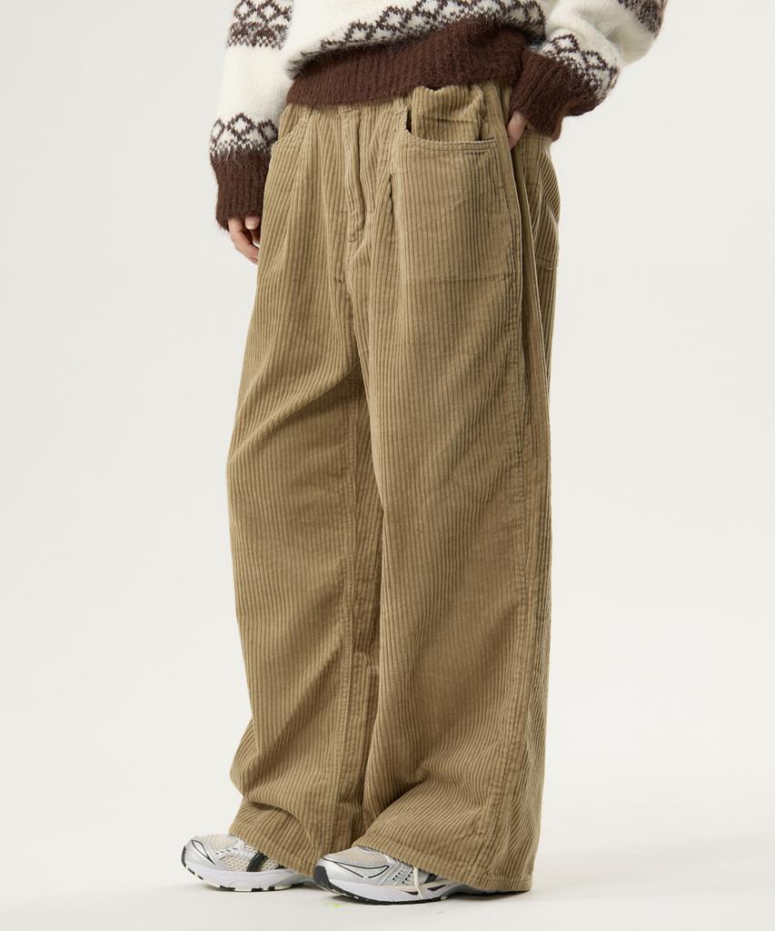 UNKNOWN PLANET Custom One-Pleat Corduroy Pants Beige
