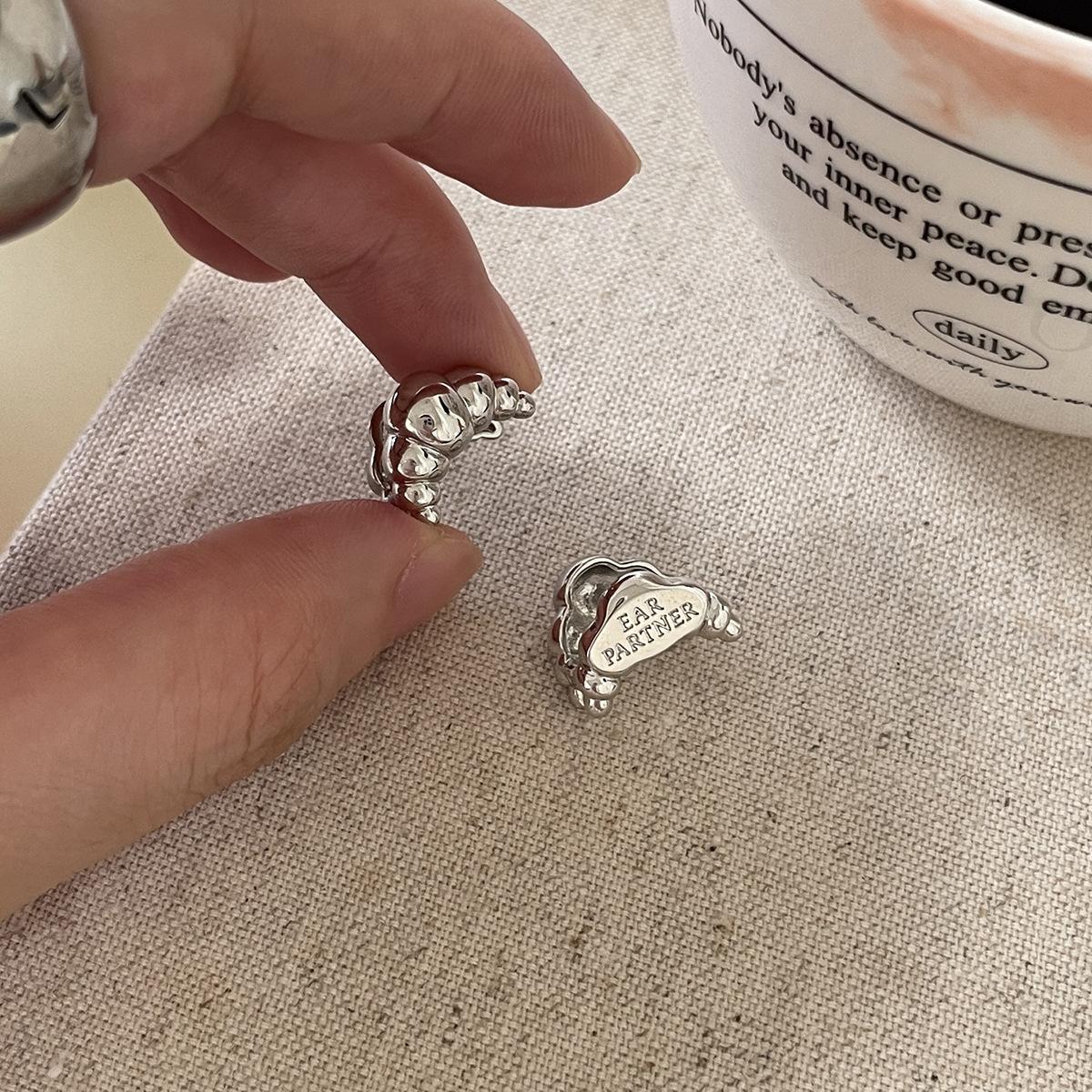 

Легкие роскошные корейские ретро-серьги-круассаны, женские простые модные высококачественные серебряные серьги-иглы, новые застежки для ушей 925 silver needles