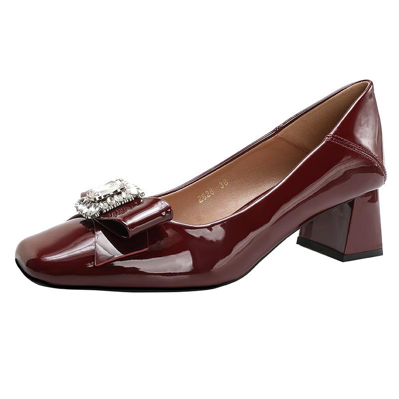 Square head high heels thick heels are not tired feet 2025 new Huizhou women's shoes patent leather red wedding shoes French shallow mouth single shoe