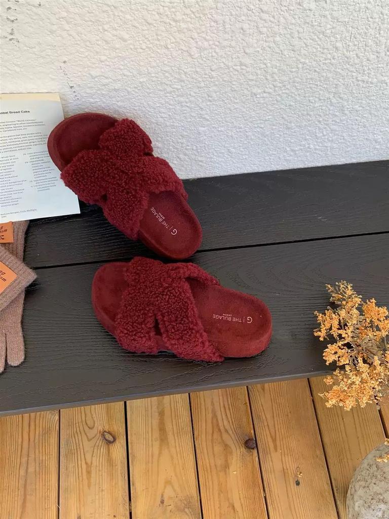 Lamb wool Internet celebrity thick bottom Mao Mao slippers women wear autumn and winter 2025 new celebrity style casual Mao Mao slippers