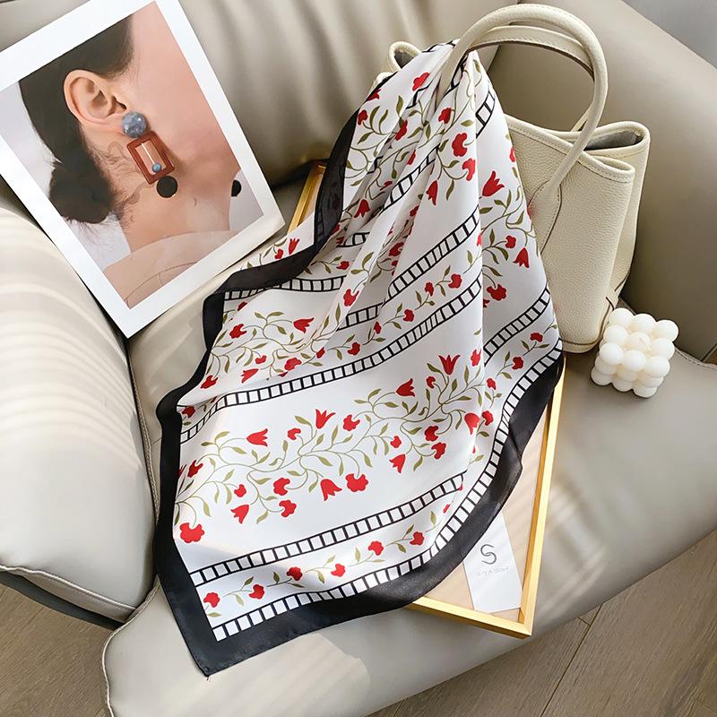 Korean Version of Literary and Artistic Floral Small Fresh Silk Scarf Square Scarf Women's Neck Spring and Summer New Neck Protection Versatile