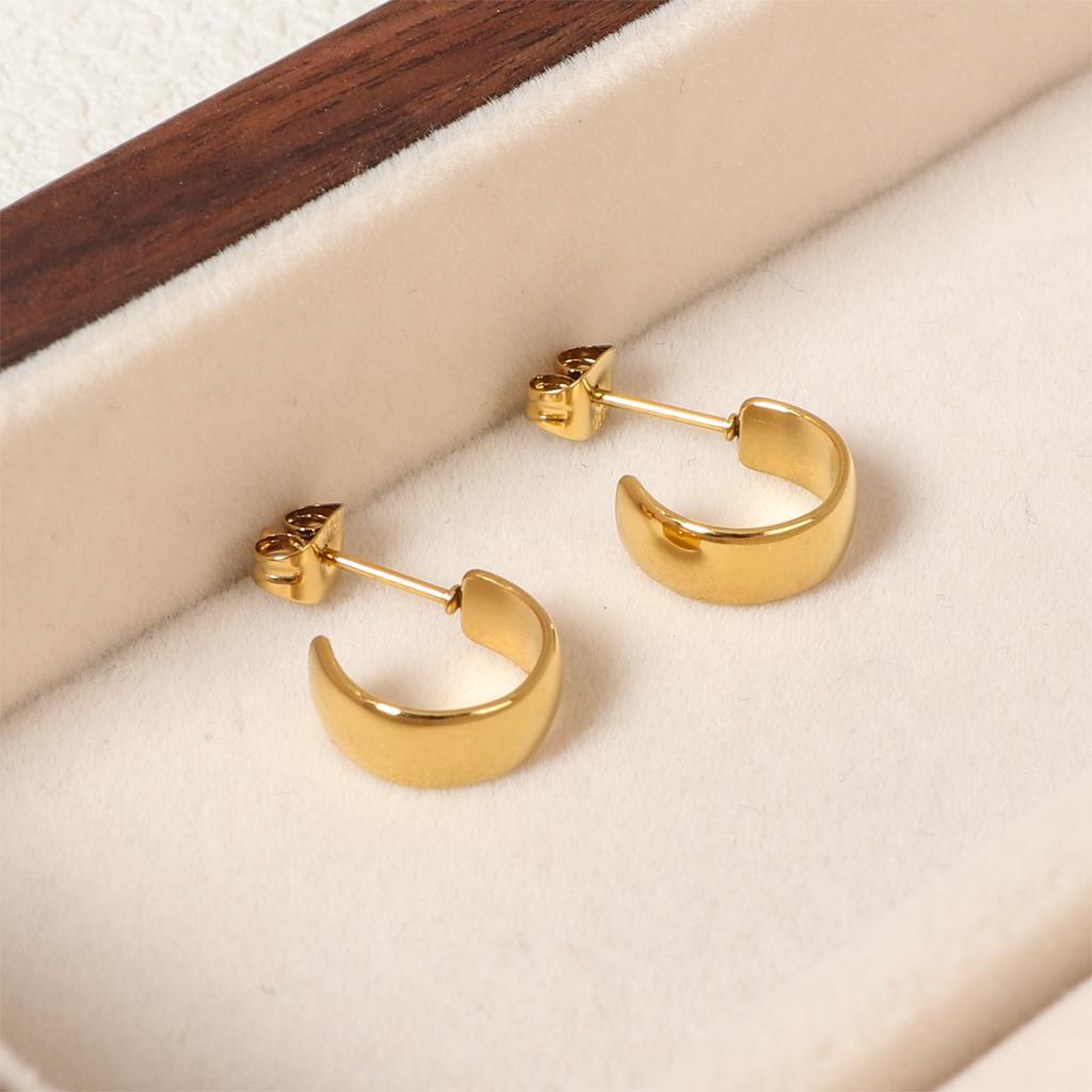 C-shaped Wide-plated Gold-plated Earrings Same Glossy Mini Earrings