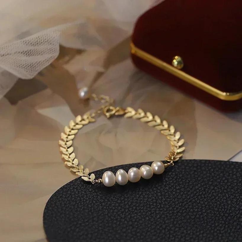 1 Pcs Women Fashion Simple Reative Design Sense Leaf Shape Golden Chain Pearl Stainless Steel Charm Bracelet Jewelry Accessories