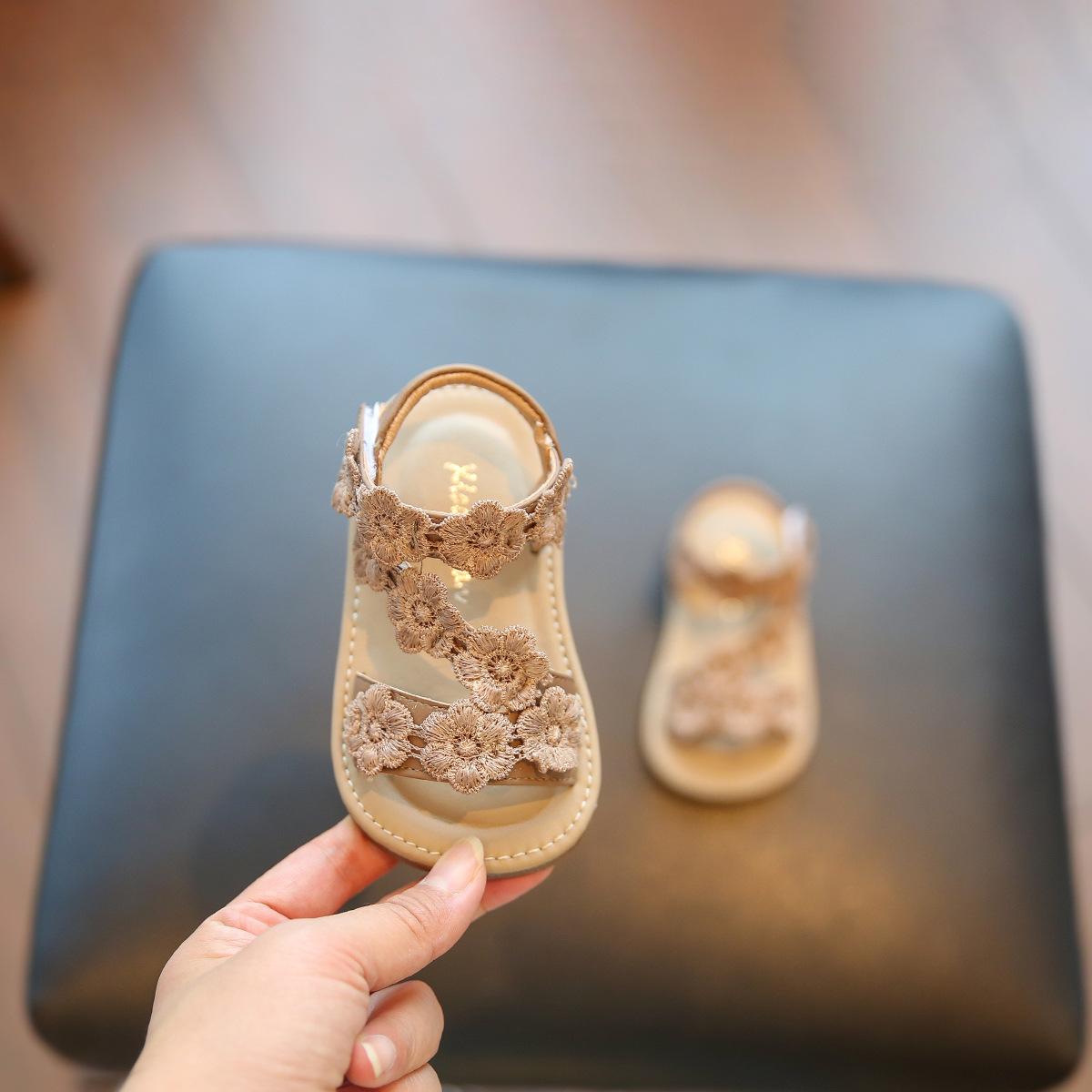 

Foreign trade 2025 summer new Korean version of girls little flower princess cool toddler shoes children open toe beach shoes children 25 yards inner length 16CM