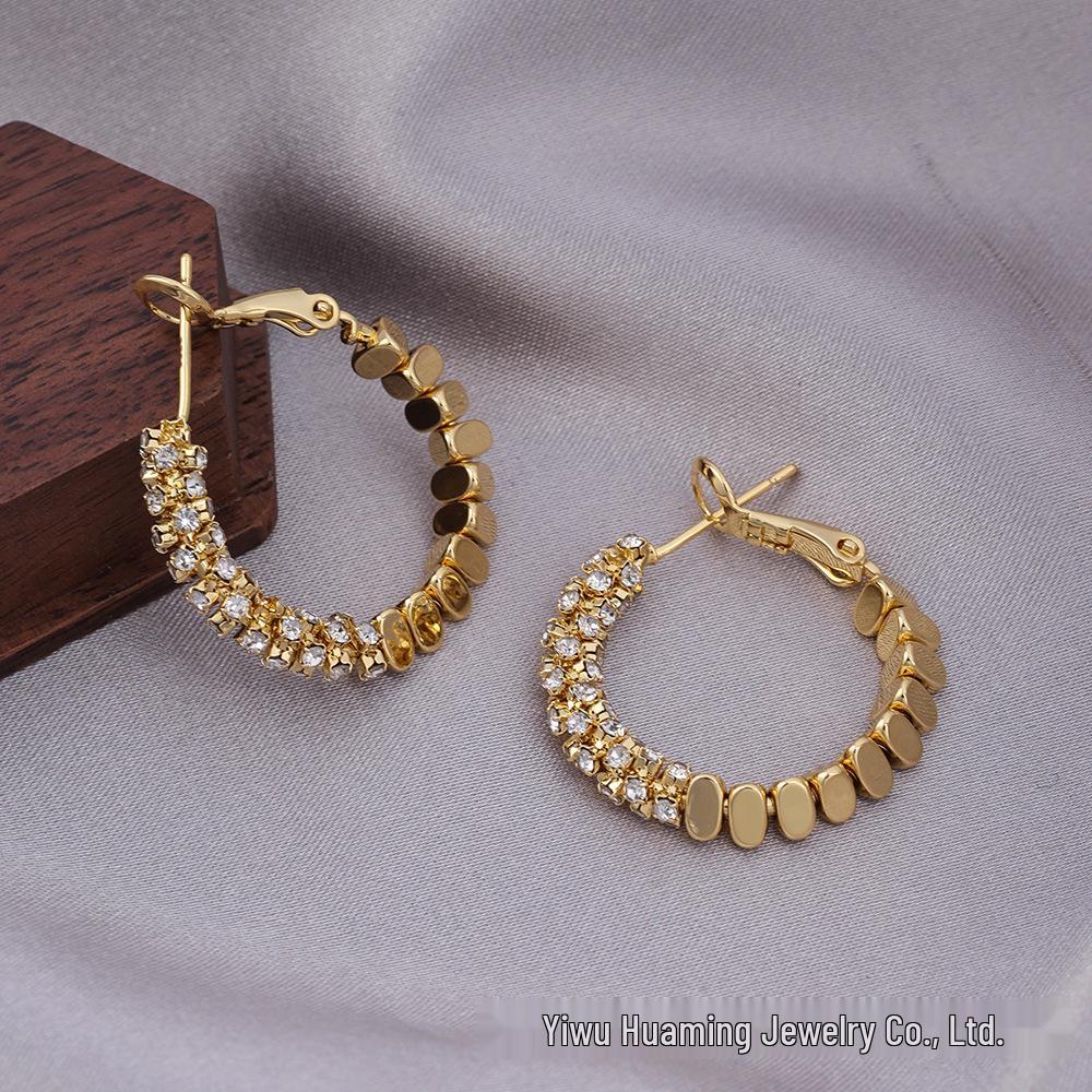 Silver Needle Circle Earrings, Fashionable High-End Copper Ear Hoops, Light Luxury, Versatile Jewelry Accessory.