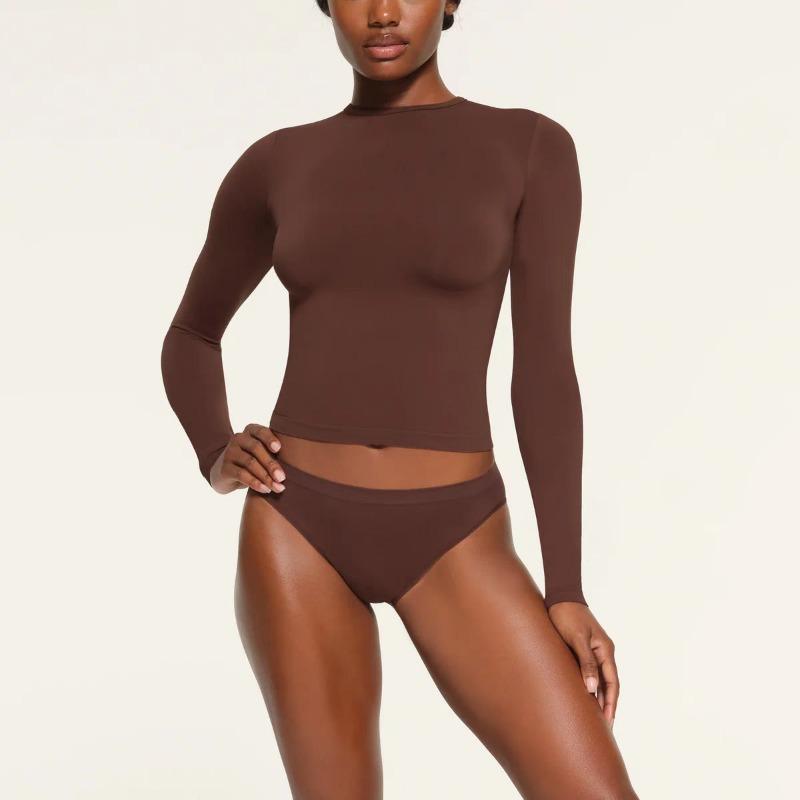 Spring and Autumn New Round Neck Base Shirt Women's Tight T-shirt Long-sleeved Slim-fit Solid Color Top