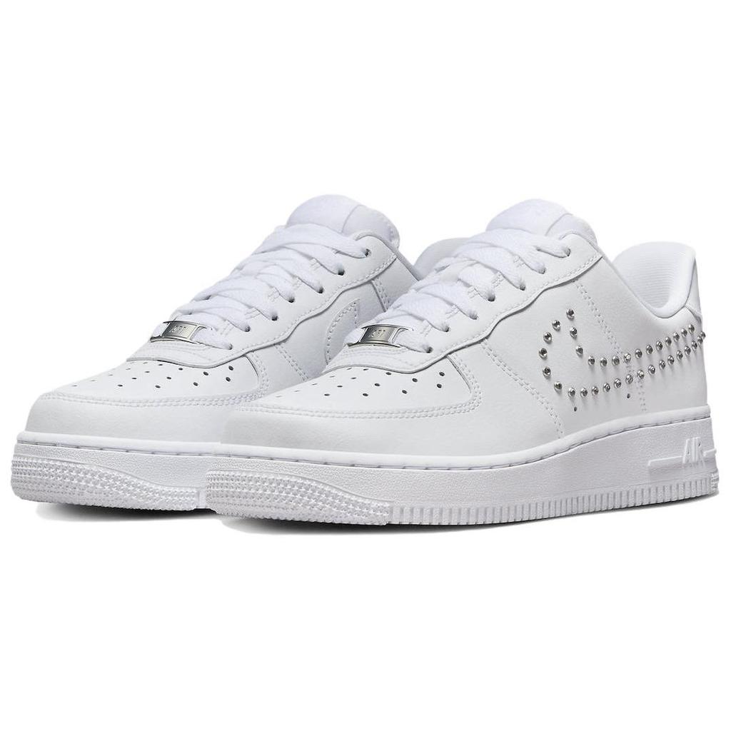 Nike Sneakers da Donna Air Force 1 07 Swoosh Borchiato Bianco Argento Metallizzato Tinta Platino FQ8887-100