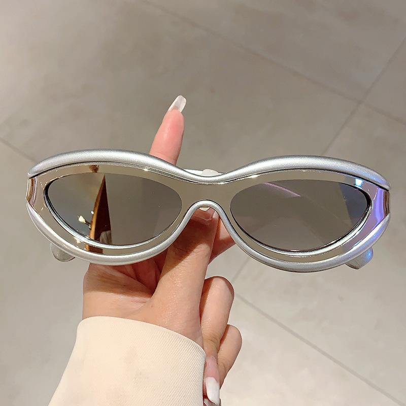 European and American Style Retro Fashion Cat-eye Sunglasses for Outdoor Sports with Strong Light Protection