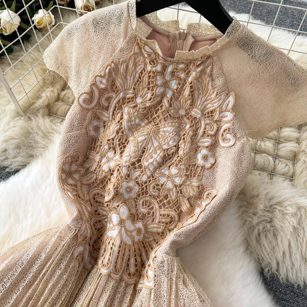 Letní Nové Francouzské Retro Luxusní High end Vyšívané Dámské Šaty Elegantní a Elegantní Styl Krajkové Plisované Šaty Design