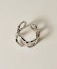 Novice Tokyo Oval Chain Ring / Silver