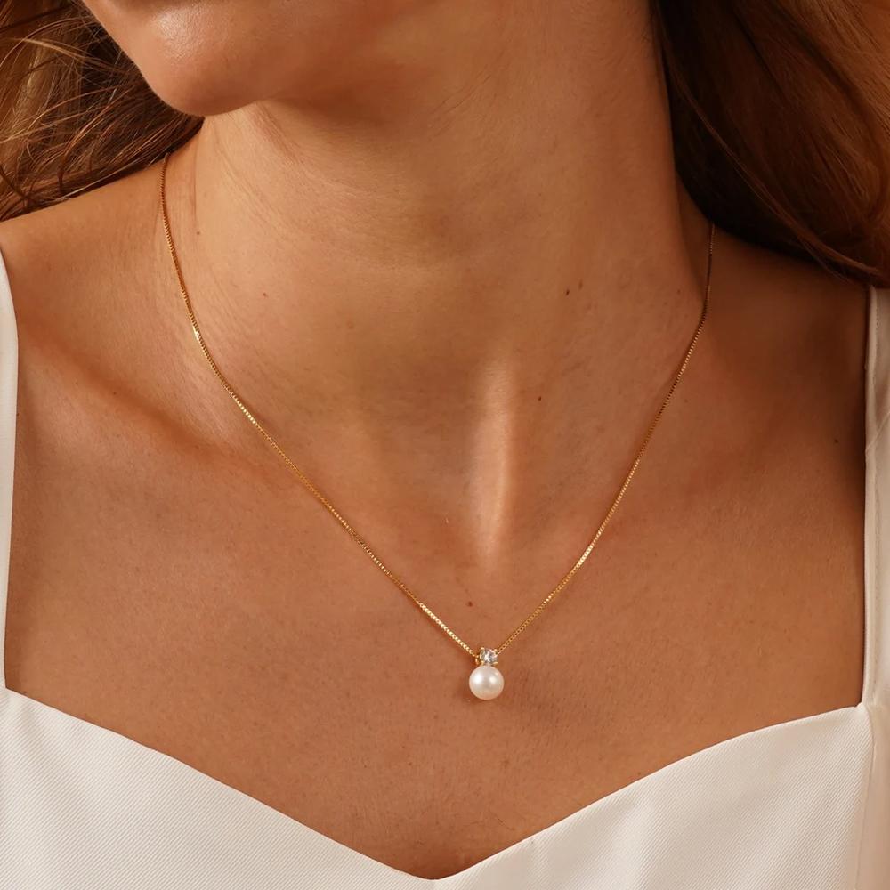 EManco Luxury Sparkling Zircon Pearl Necklace Designer Delicate Water Drop Imitation Pearl Pendant Necklace