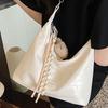 Simple and Fashionable Texture Korean Version of Casual Commuter Shoulder Bag 2025 Summer New Ins Wind Stone Pattern Messenger Bag