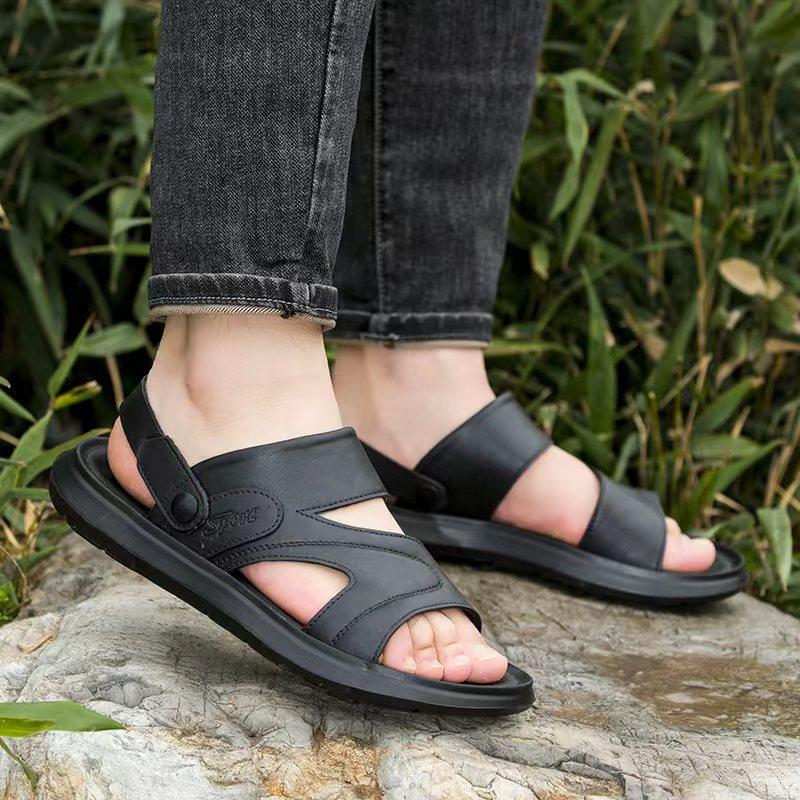 Pantofole da uomo nuove estive Scarpe da spiaggia casual Sandali antiscivolo da uomo per tutti i tipi Pantofole infradito casual