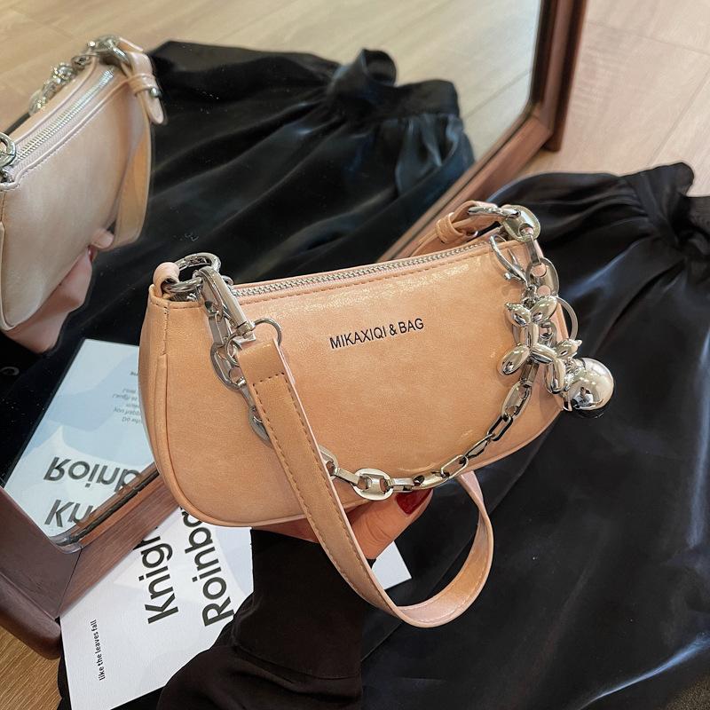 Super fire small bag women's retro versatile 2025 new fashion shoulder messenger bag women's popular underarm small square bag