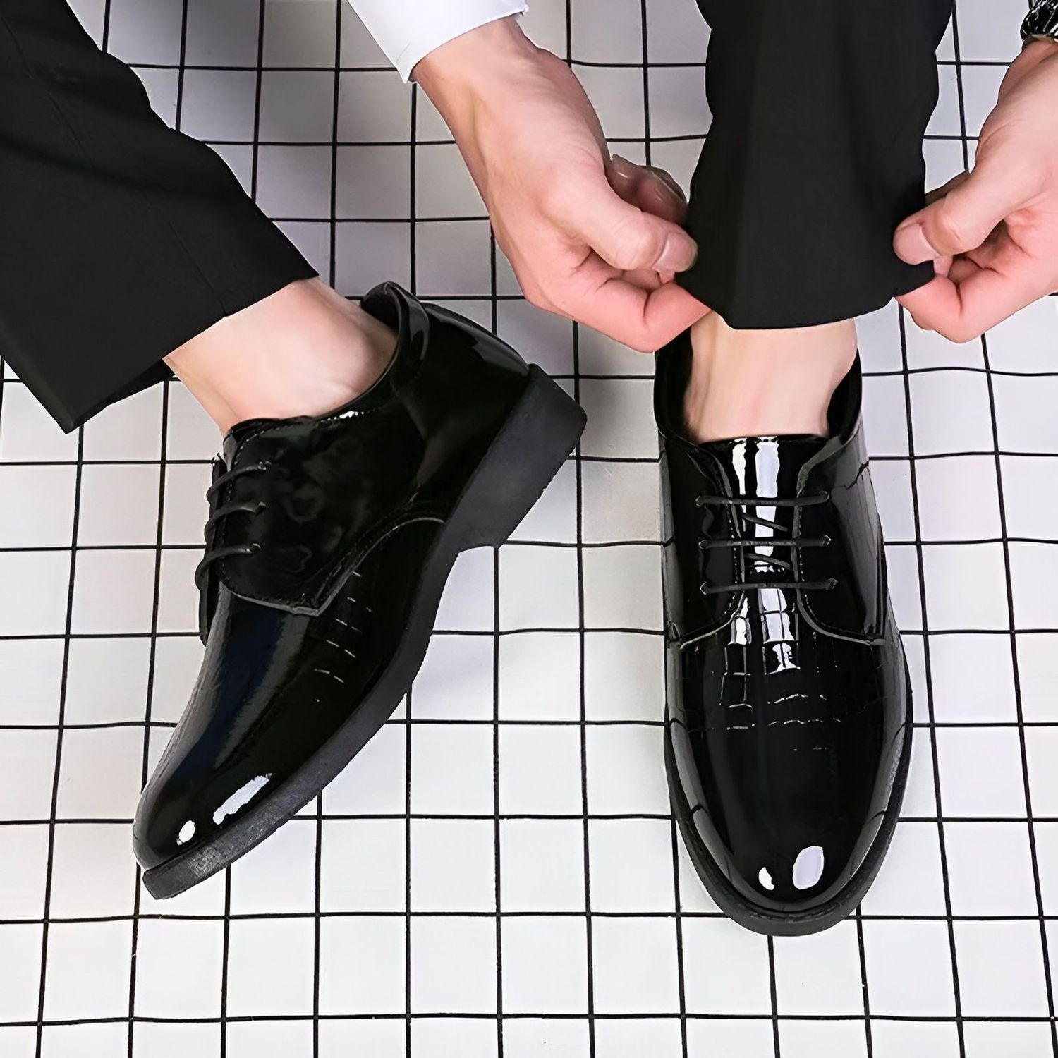 

Новые универсальные черные деловые туфли, кожаные туфли, мужские туфли на шнуровке, свадебная мода, мужская обувь 44