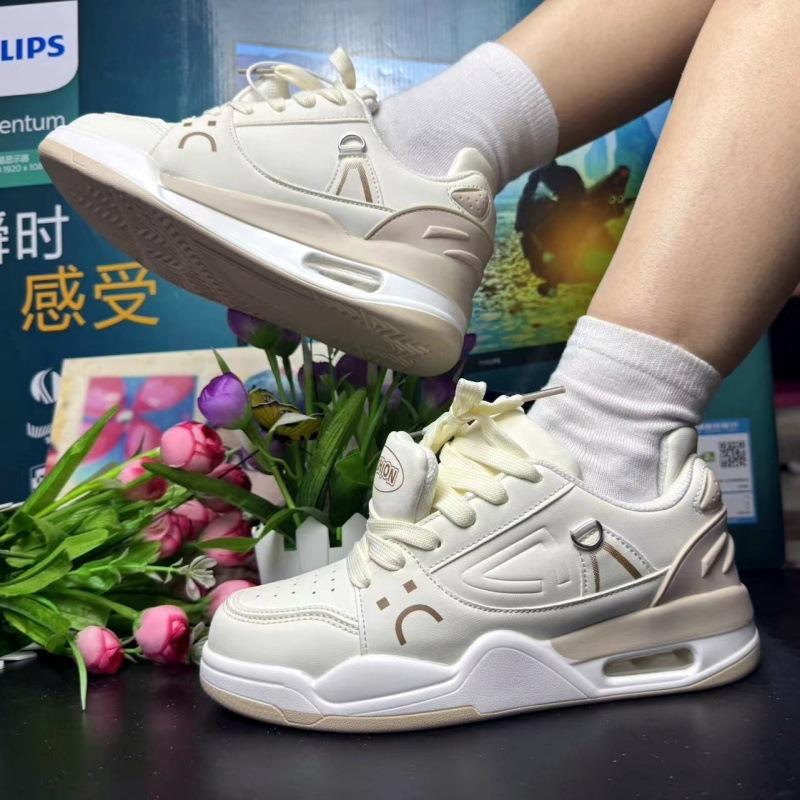 Spring and Summer Men's Shoes Trend Versatile Casual Niche Street Shooting Retro Air Cushion Sports Shoes