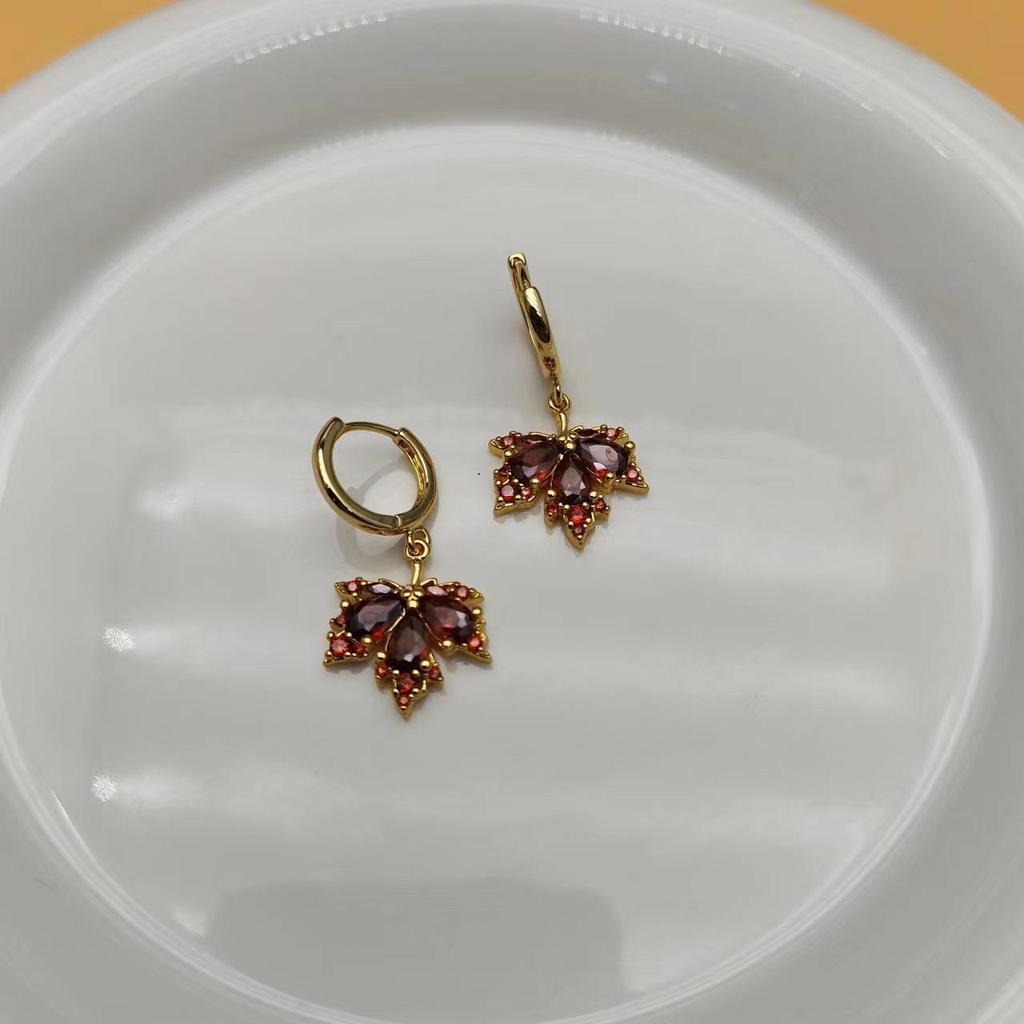 S925 Silver Needle Retro Red Enamel Drip Earrings - High-End, Niche, Versatile Autumn/Winter Studs