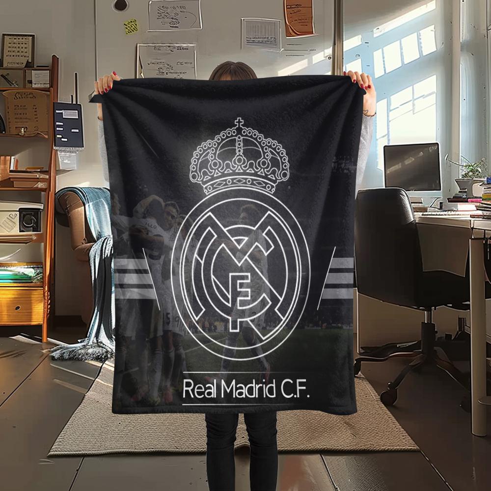 Real Madrid Team,pattern Flannel Blanket, High quality Comfortable for All Seasons, Home Decor, Warmth and Comfort, Perfect for Gifts.