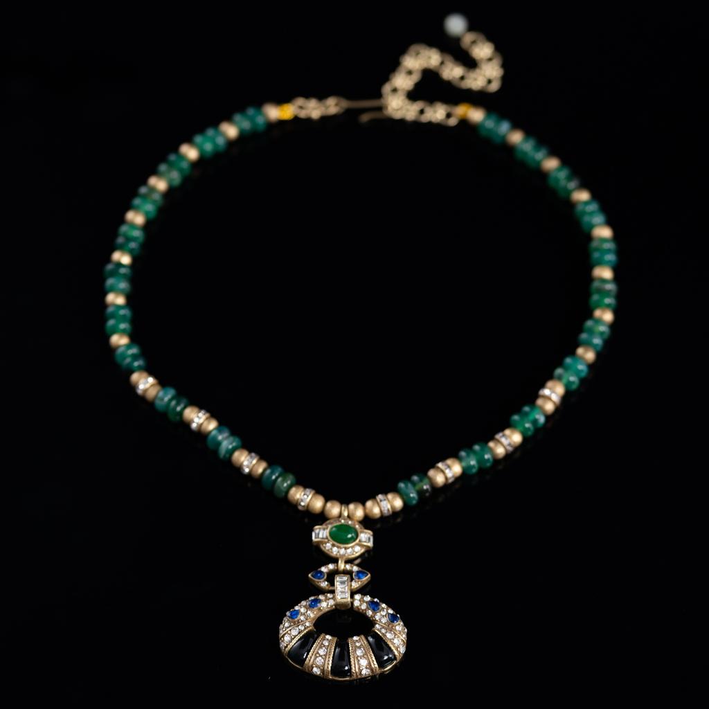 Medieval Vintage High Fashion Personality Temperament Exaggerated Retro Gold Necklace Women'S 25 Autumn New Necklace