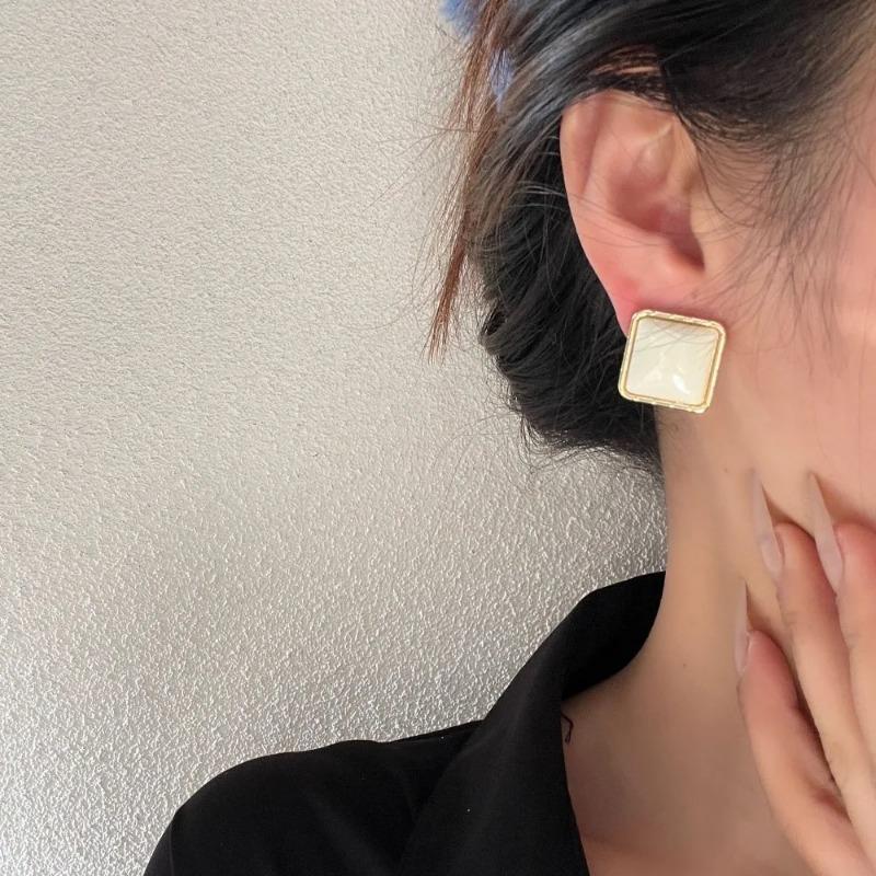 Französische Vintage Temperament Weiße Geometrie Ellipse Quadrat Ohrstecker für Damen Trend Charms Piercing Schmuck Zubehör Geschenk